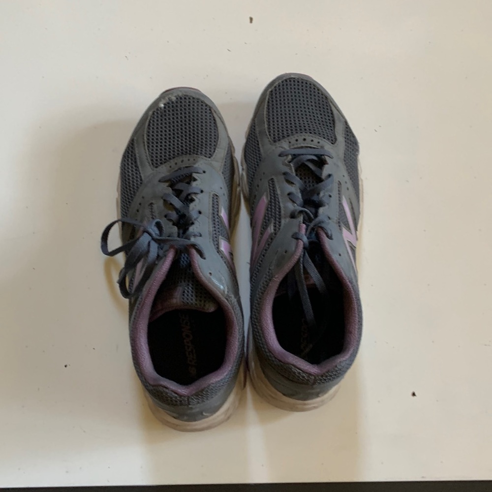 New balance purple and gray shoes